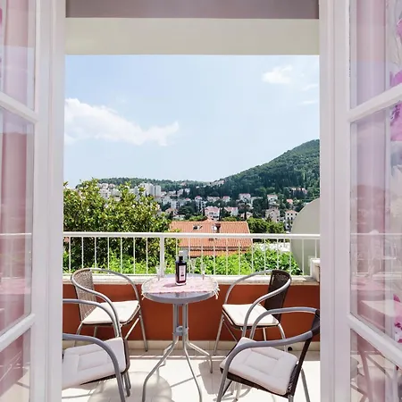 Sumptuous In Private Terrace Daire *